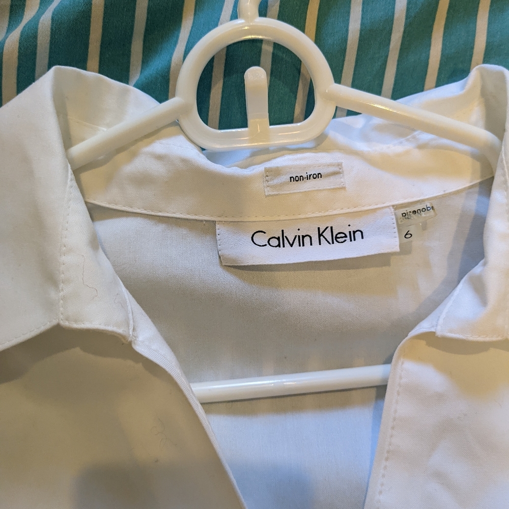 Calvin Klein Women's Blouse Dress Shirt Size 6 Non-Iron - Picture 8 of 9